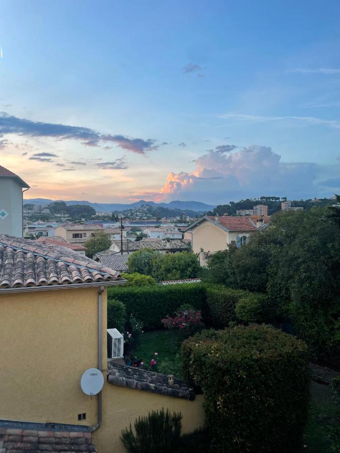 T2 Au Calme, Proche Des Plages, Climatise Et Parking Prive Cagnes-sur-Mer Exterior photo