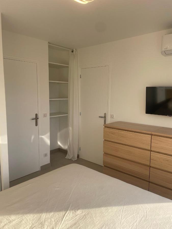T2 Au Calme, Proche Des Plages, Climatise Et Parking Prive Cagnes-sur-Mer Exterior photo